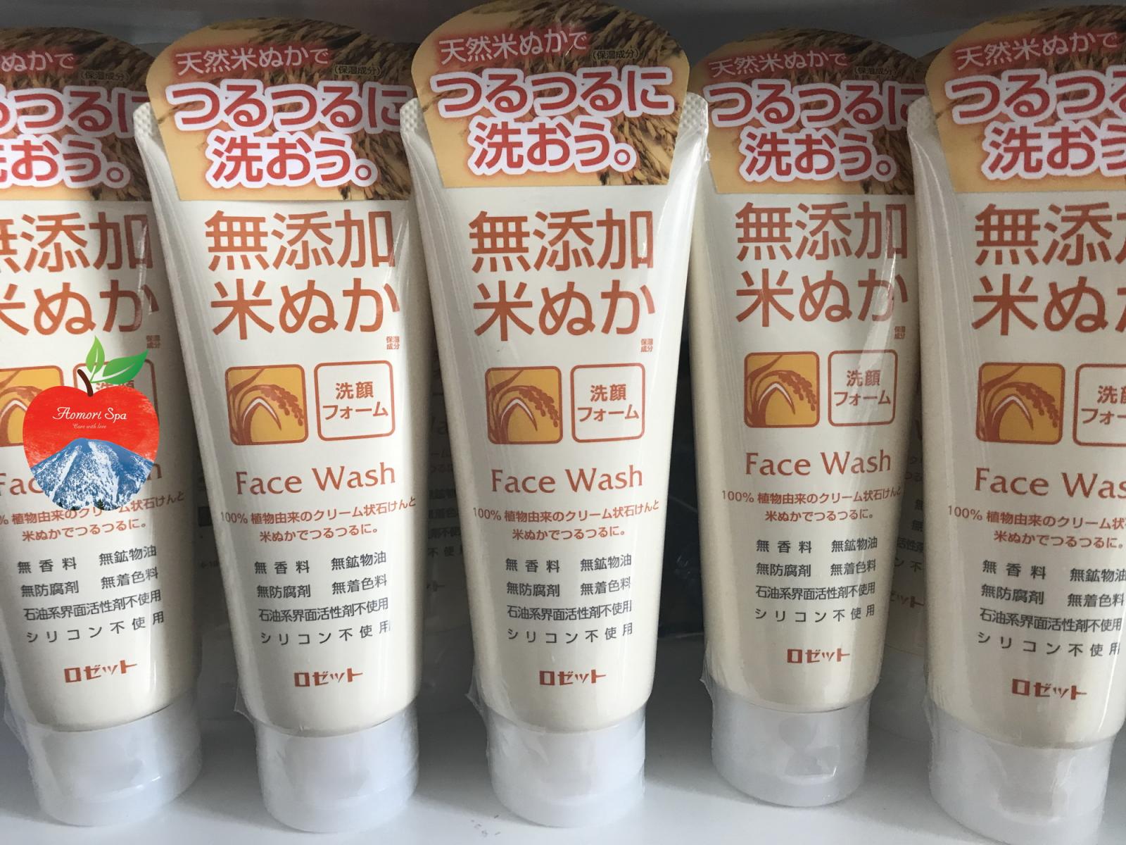 Sữa rửa mặt cám gạo Rosette Nhật Bản