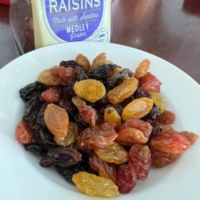 Nho khô Mỹ không hạt Sunview Raisins Jumbo Size 425g
