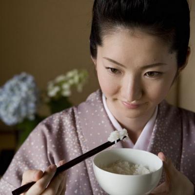 Bật mí chế độ ăn uống không bao giờ thừa cân của người Nhật